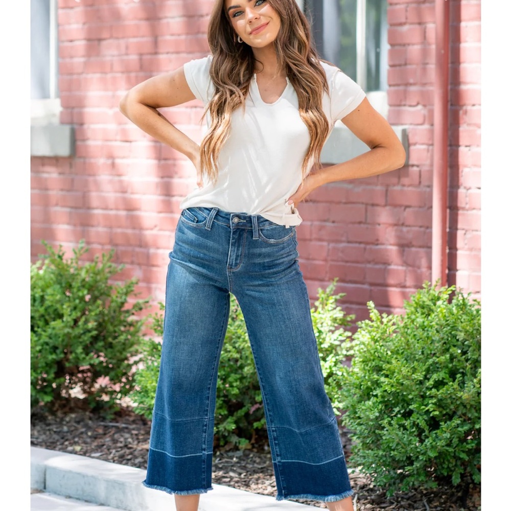 Judy Blue Bluefield High Rise Wide Leg Released Hem Crop Size 9/29